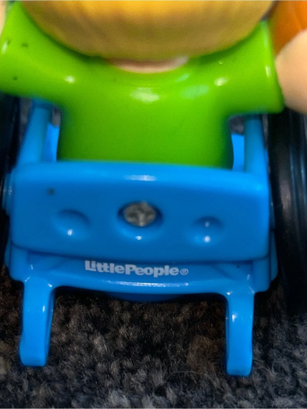 Fisher-Price Little People Boy in Wheelchair Basketball Figure Green #7